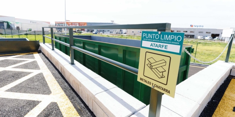 Andalucía refuerza su red de puntos limpios para impulsar una gestión de residuos más sostenible.