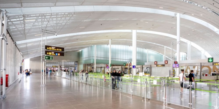 Aena sin ofertas para Tenerife Sur.