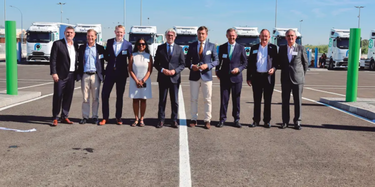 Prologis y PragmaCharge ponen en marcha en Valencia un gran hub para camiones eléctricos