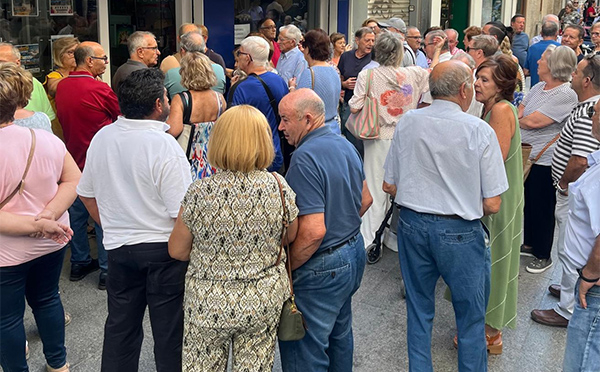 El Imserso arranca con una demanda récord y críticas por el caos de las reservas