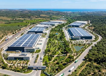 Andalucía busca 20.000 millones de inversión industrial y prepara una nueva etapa de reindustrialización