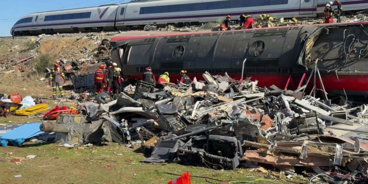 Tragedia ferroviaria en Toledo: al menos 68 fallecidos en el accidente entre dos trenes