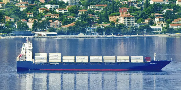 El buque Contship Jet se hunde tras ser alcanzado por drones en el mar Negro