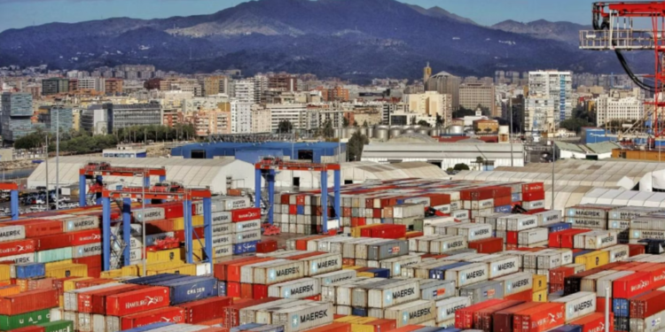 Noatum gana 23.622 metros cuadrados para descongestionar el Puerto de Málaga