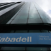 BPCE entra en Sabadell con un 7% y prepara una alianza estratégica